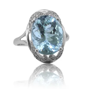 18kt White Gold Aquamarine and Diamond ring