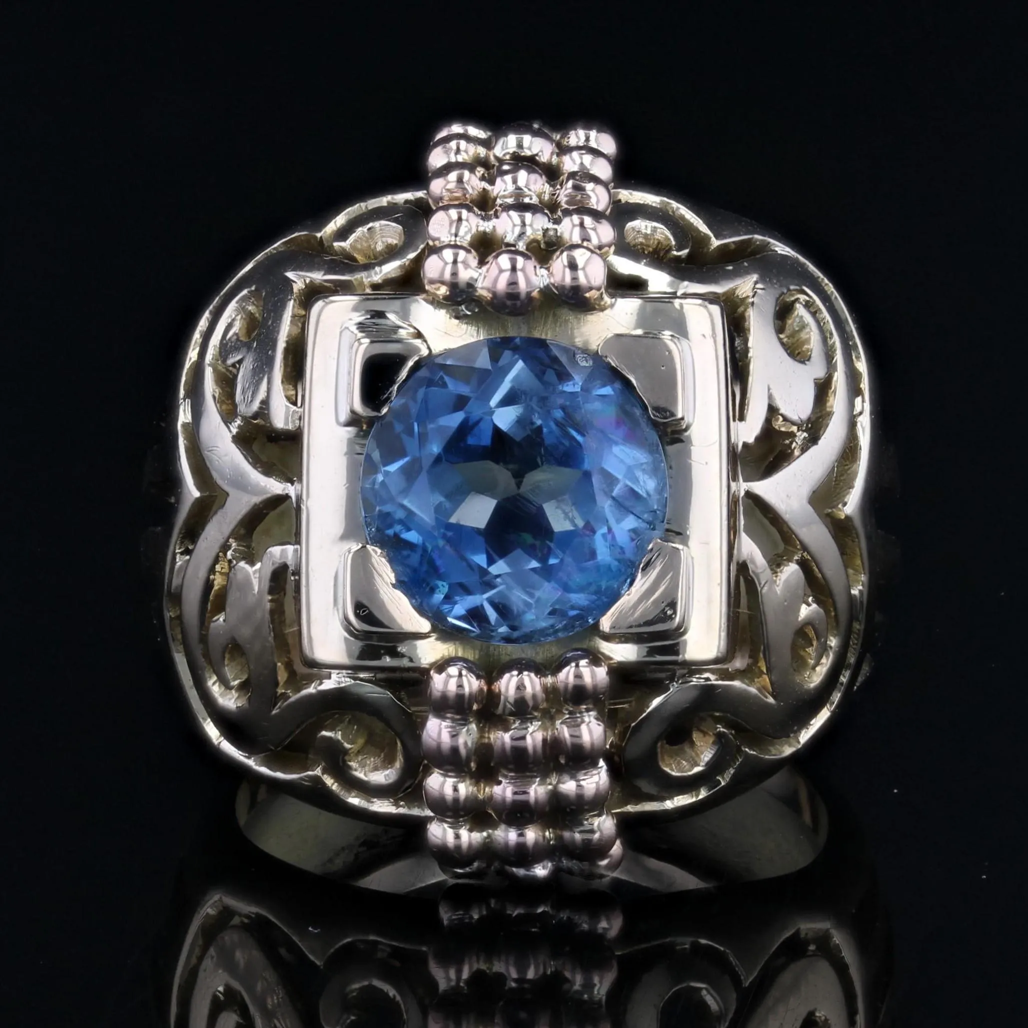 1960s 2.65 Carat Aquamarine 18 Karat Yellow Gold Openwork Dome Ring