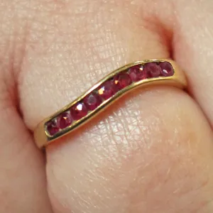 9ct gold ruby “wave” ring