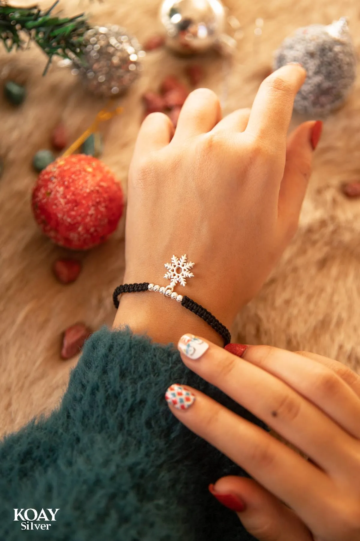 Black Snowflake Bracelet