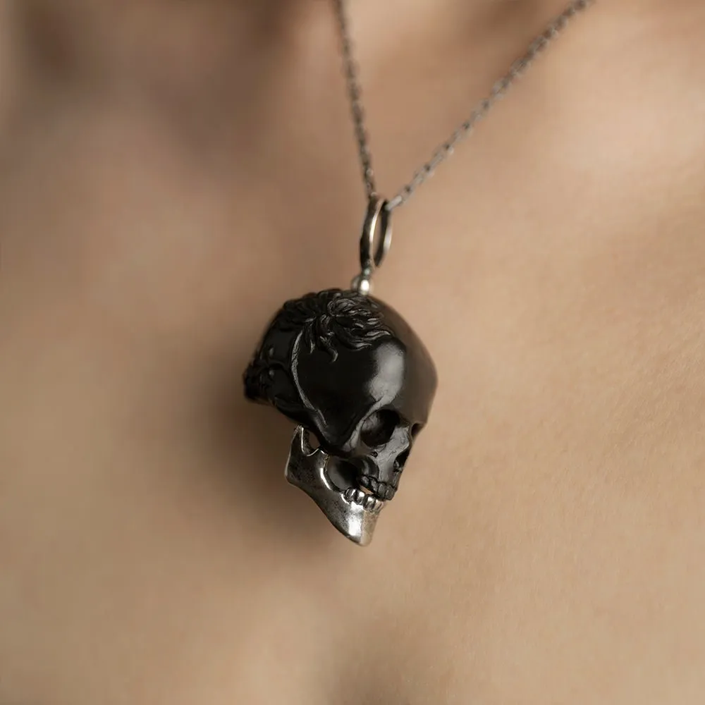 Chrysanthemum Skull pendant - black