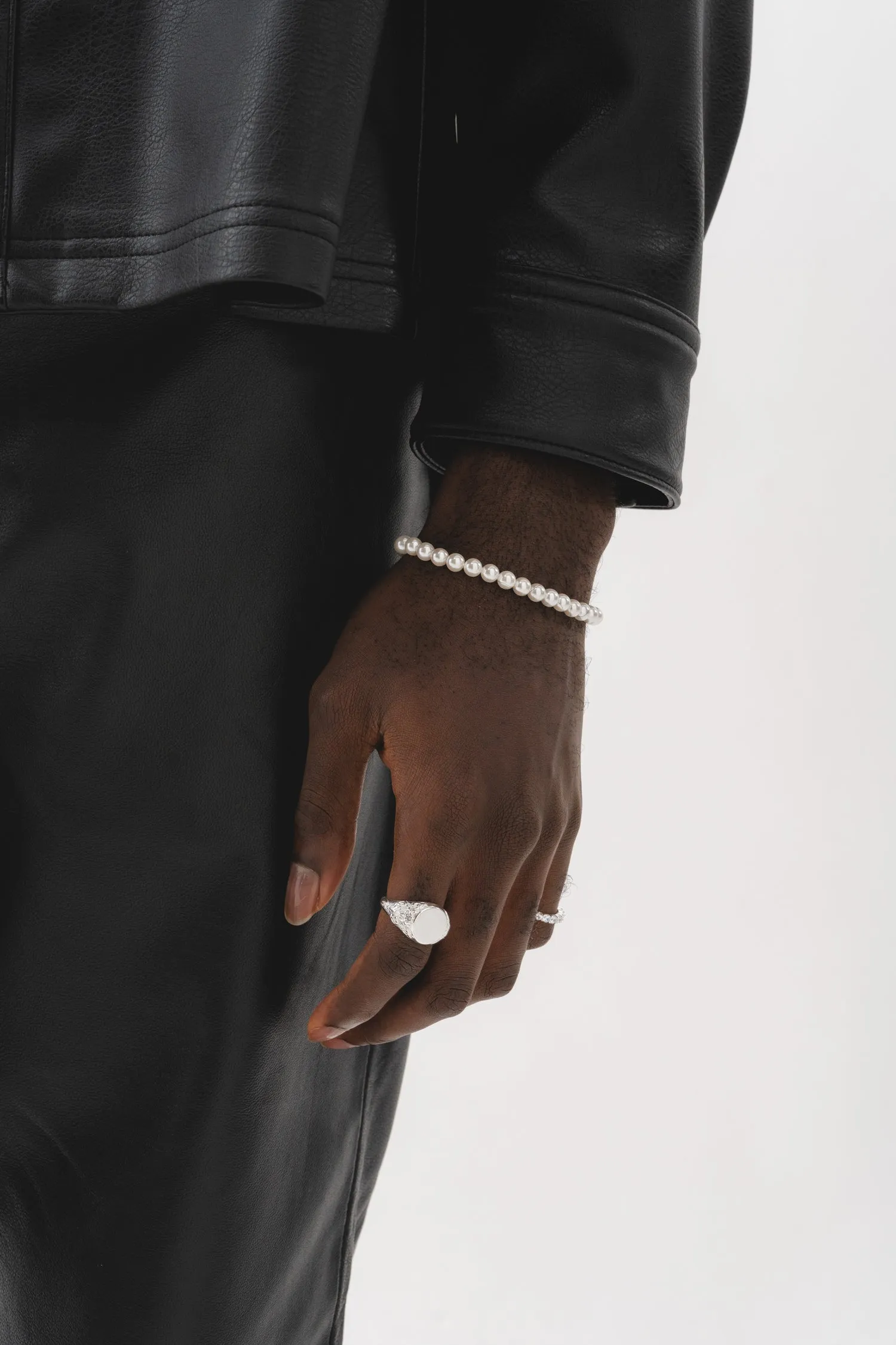 Classic Pearl Bracelet