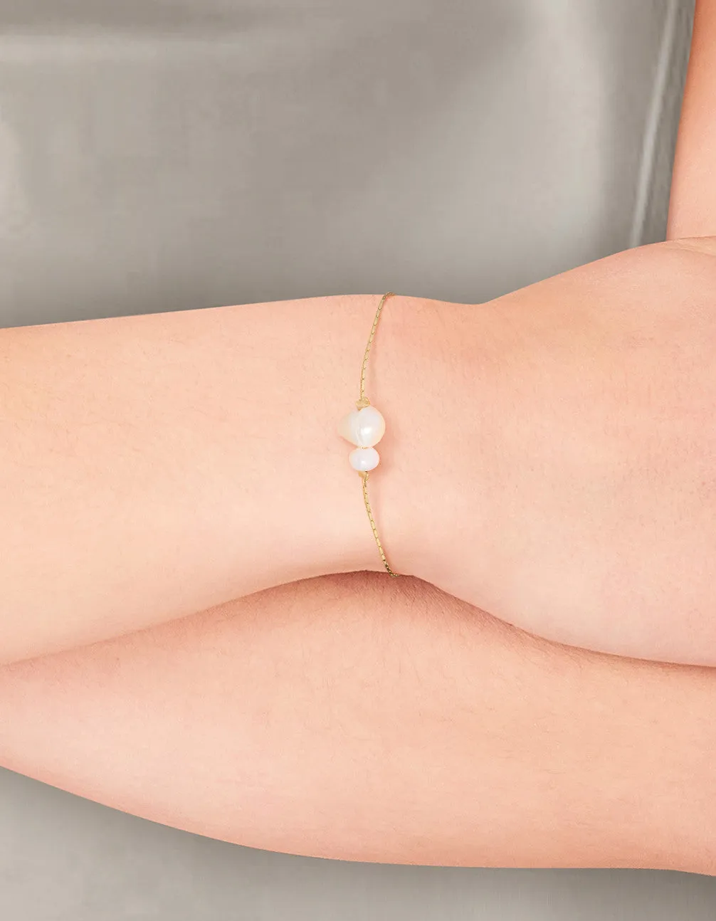 Gold Plated Freshwater Pearl Pendant Toggle Bracelet