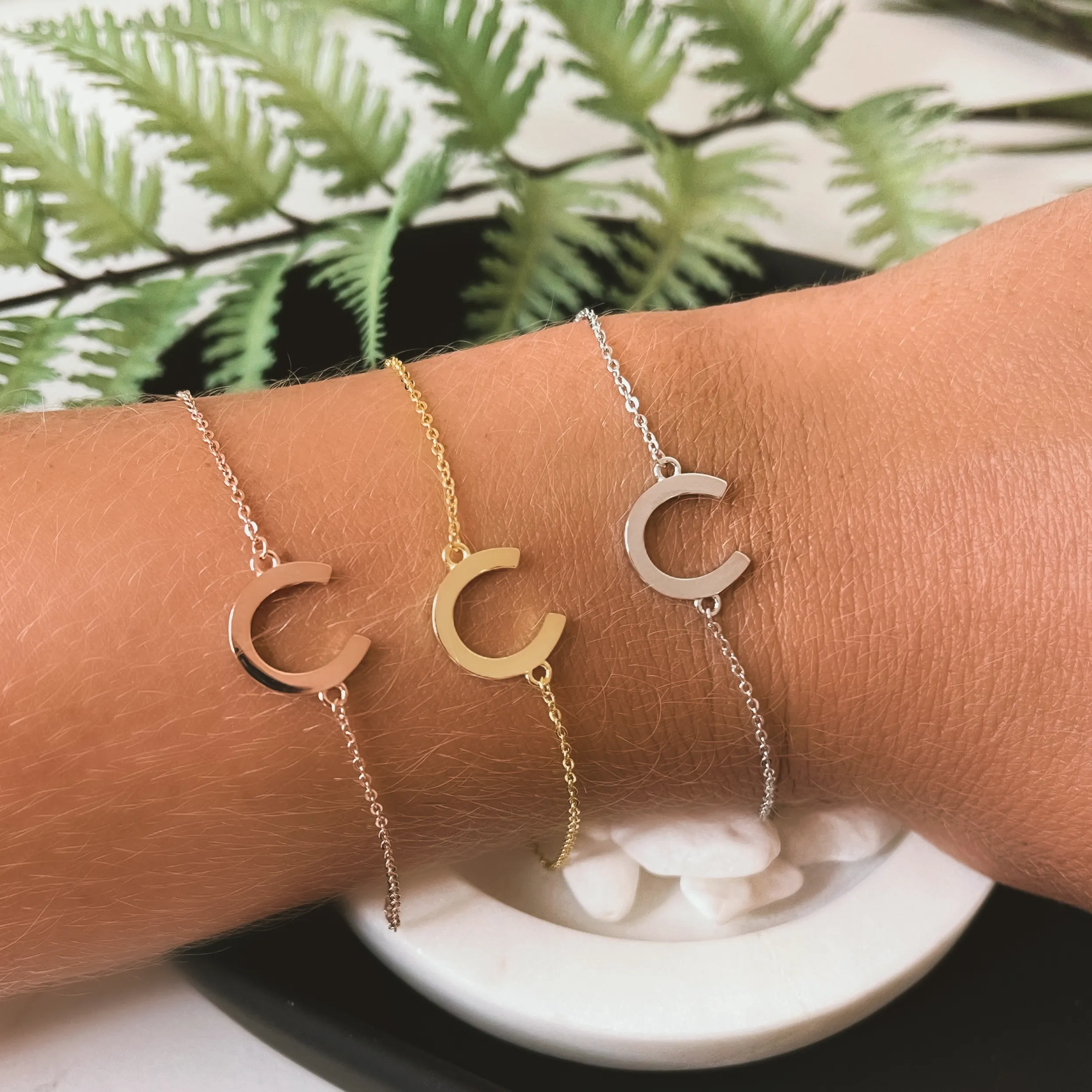 Horse Shoe Bracelet - GOLD