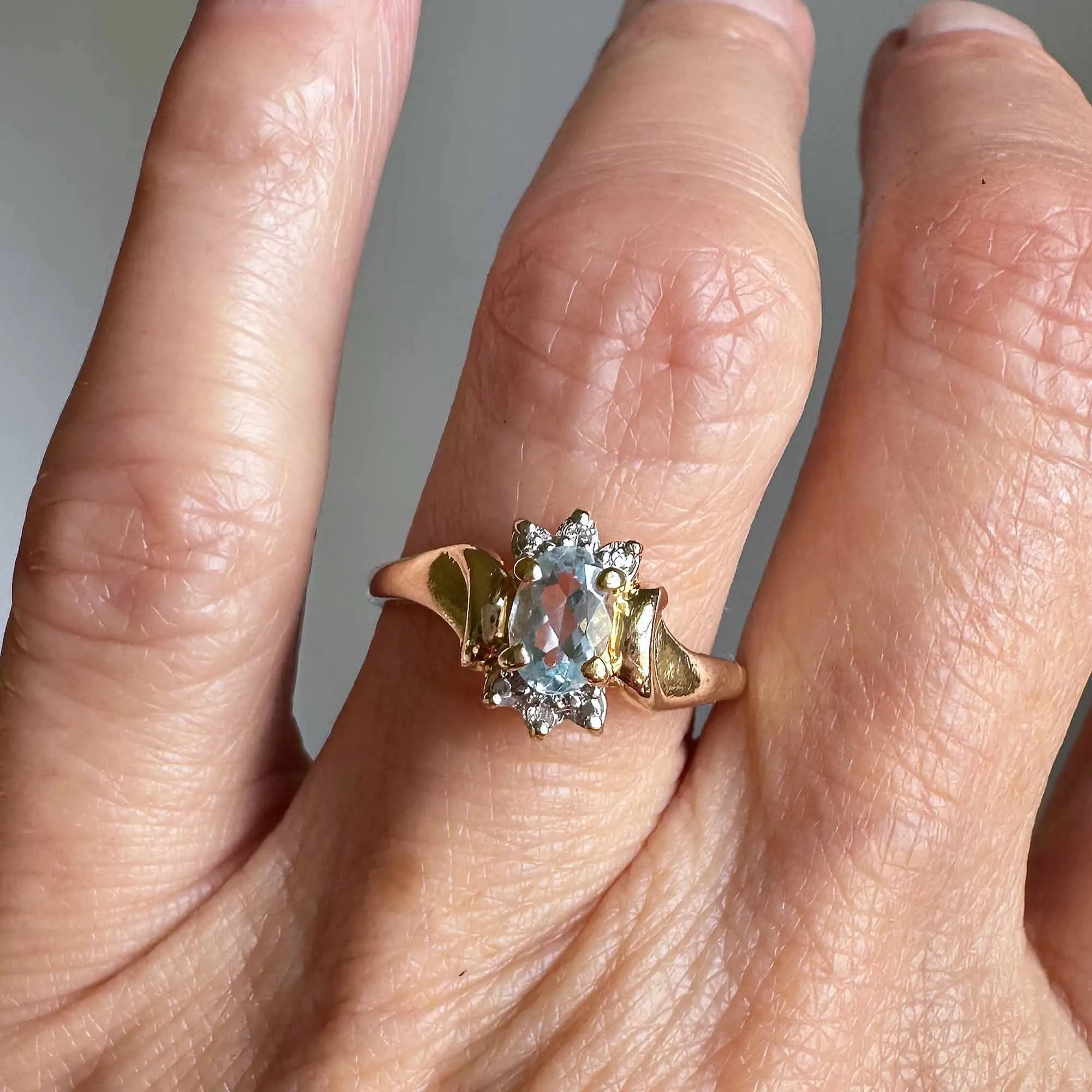 Vintage Bypass 10K Gold Diamond Aquamarine Ring