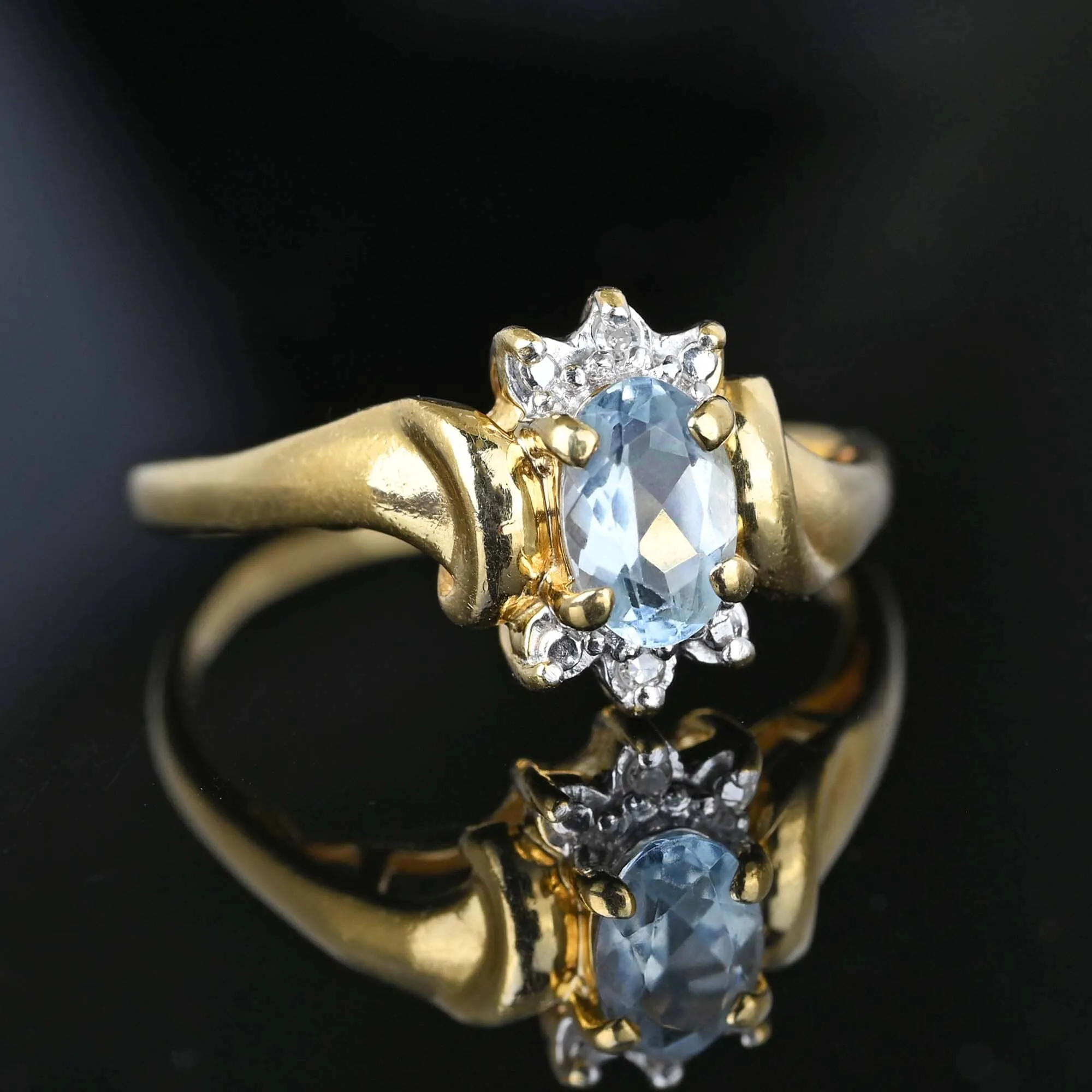 Vintage Bypass 10K Gold Diamond Aquamarine Ring